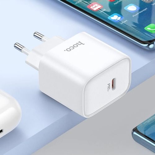 Cargador Casa Hoco DC67 PD20W Cable Tipo C a Lightning Blanco - SEC